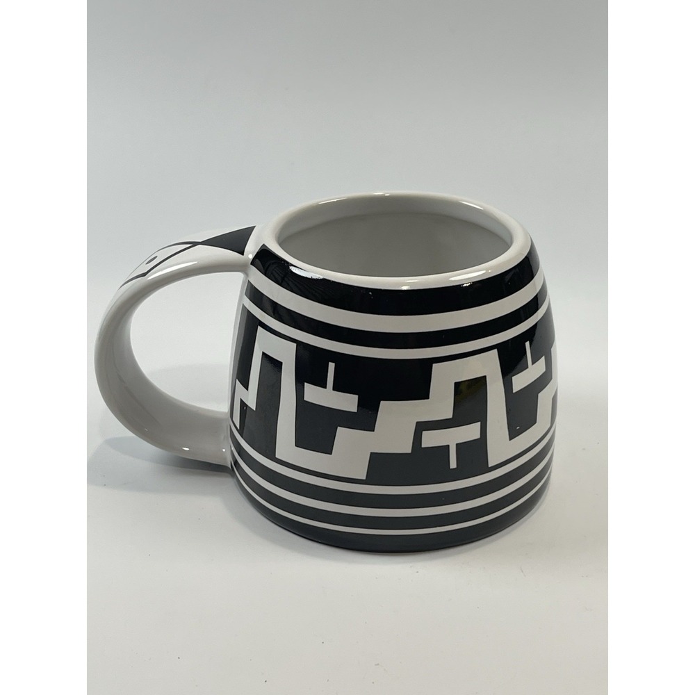 The Treasure Chest Las Cruces NM ‎ Aztec Black White Coffee Mug  No. 8  1998